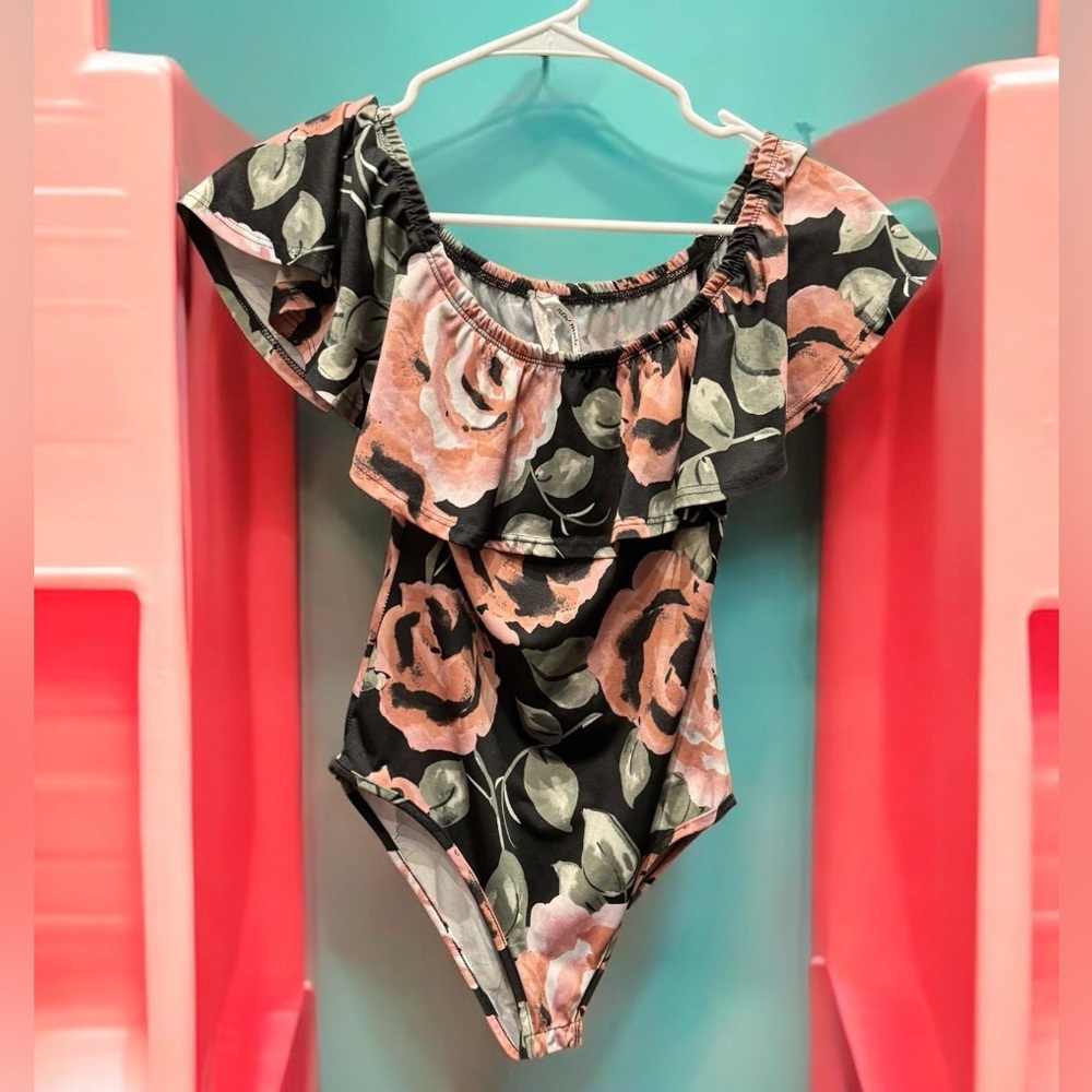 New mode Floral Off-Shoulder body suit SMALL 13in pit to pit stretchy